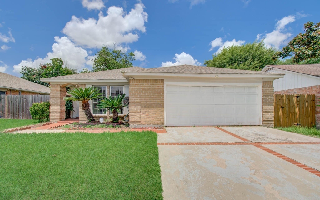10606 Beckfield Drive - Photo 0