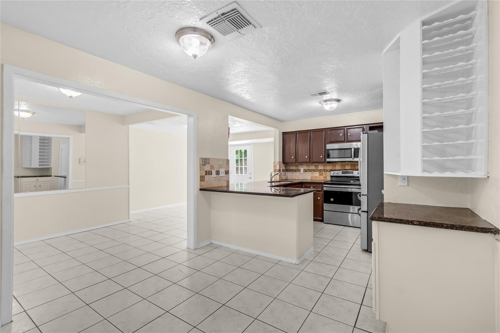 10606 Beckfield Drive - Photo 17