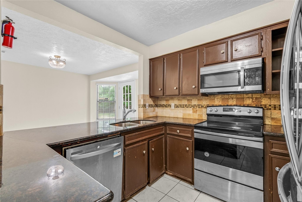 10606 Beckfield Drive - Photo 22
