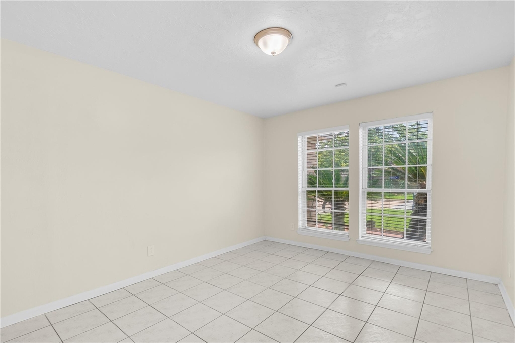10606 Beckfield Drive - Photo 5