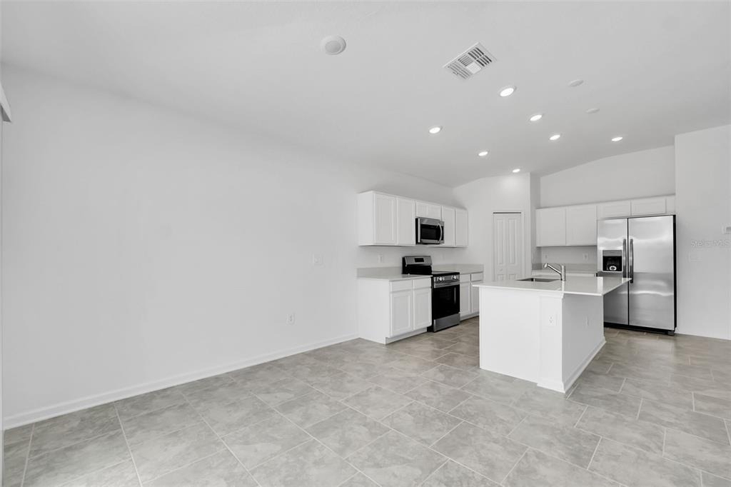 243 Hayley Street - Photo 7