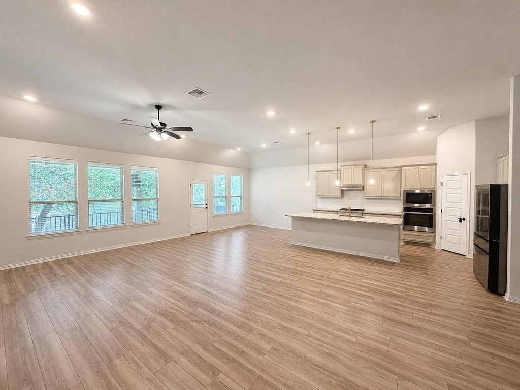 191 Goshen Dr - Photo 2