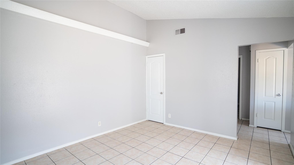 3003 Parker Ln - Photo 8