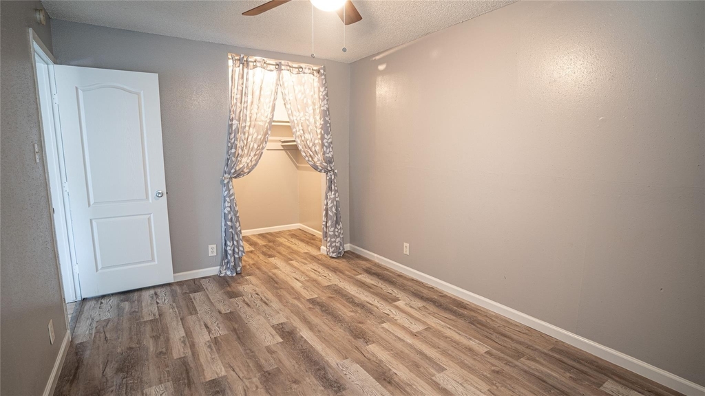 3003 Parker Ln - Photo 12
