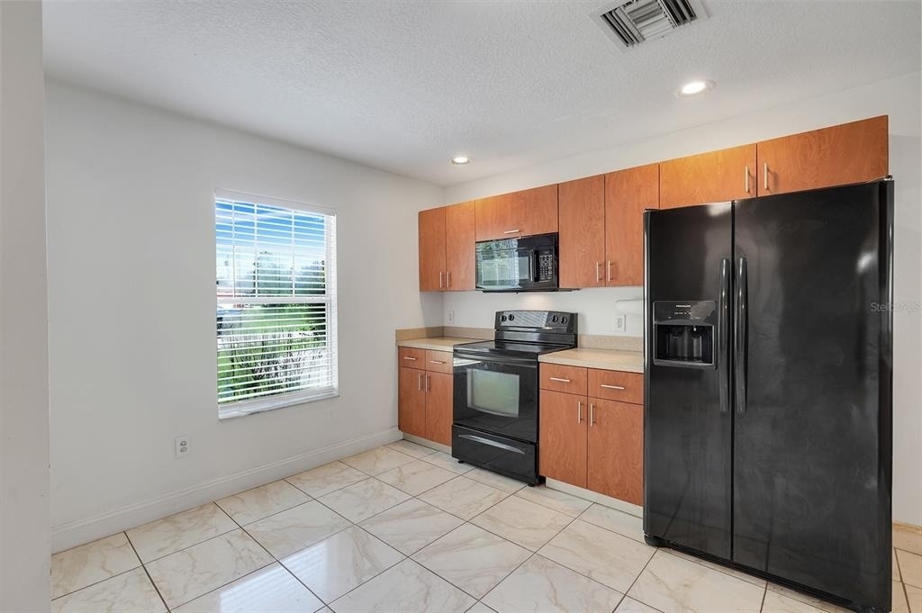 810 Valnera Court - Photo 8