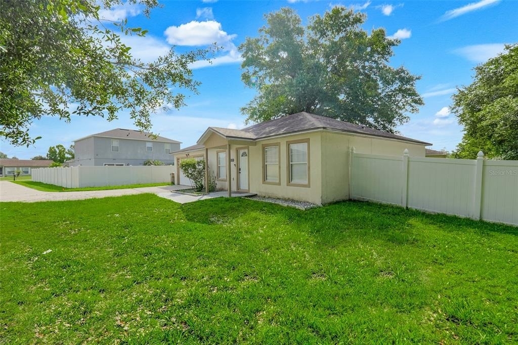810 Valnera Court - Photo 2
