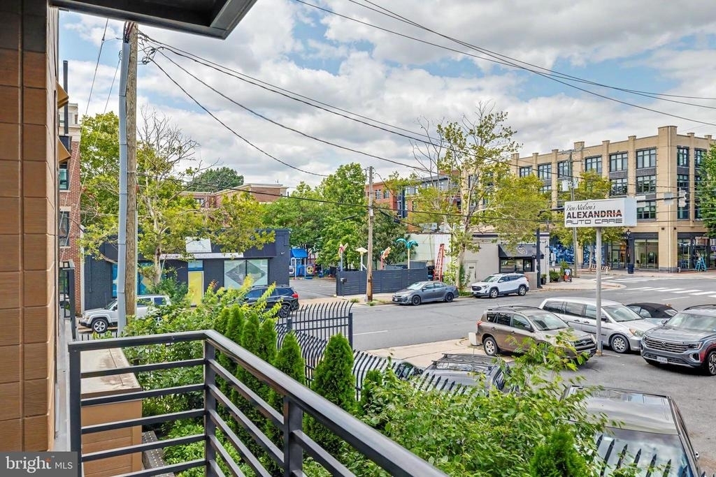 701 N Henry Street - Photo 39