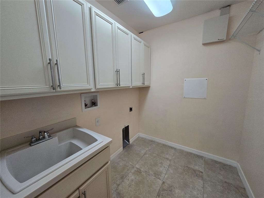 2246 Waukegan Drive - Photo 29