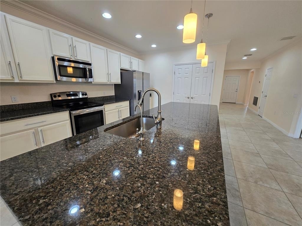 2246 Waukegan Drive - Photo 5