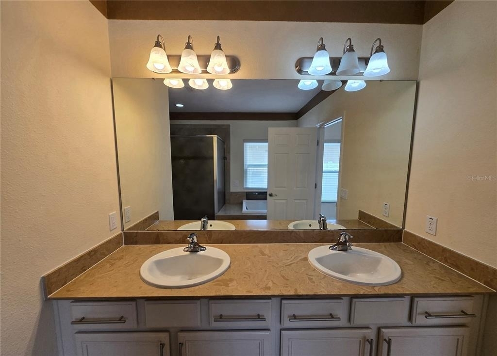 2246 Waukegan Drive - Photo 18