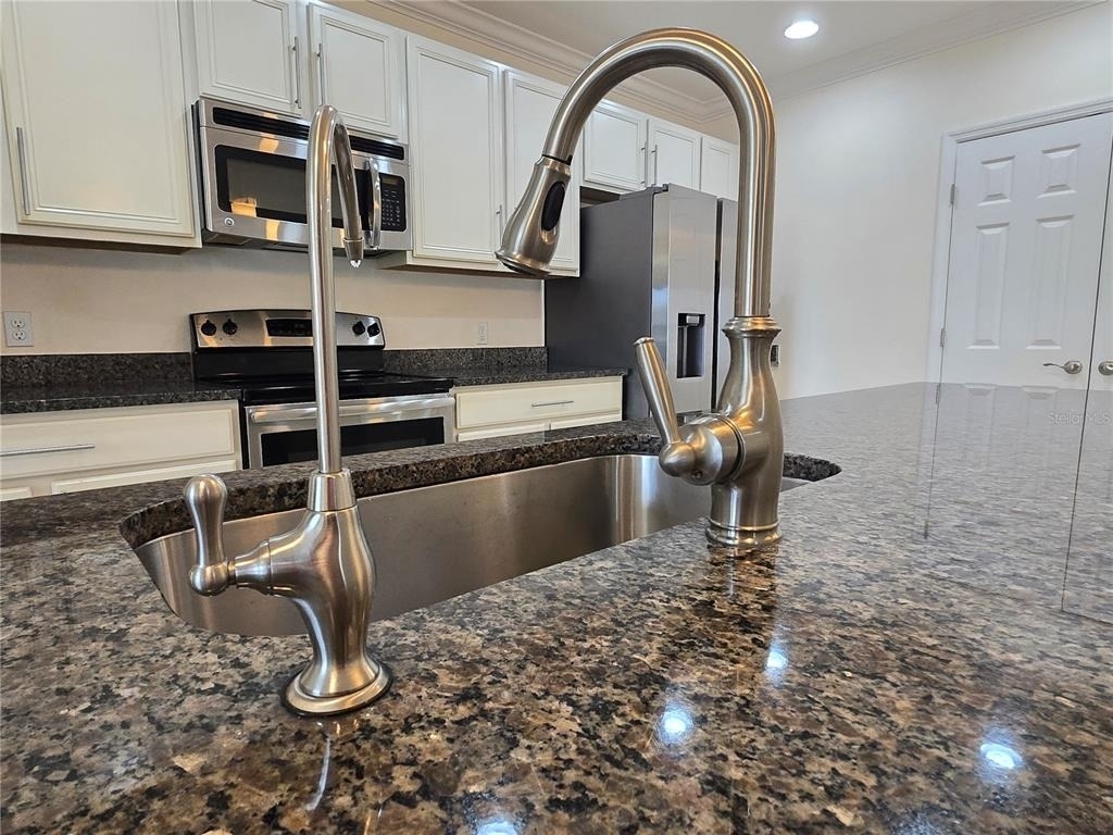 2246 Waukegan Drive - Photo 8