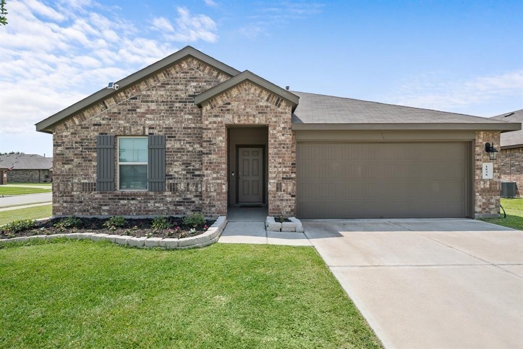 1838 Gibbons Creek Drive - Photo 1