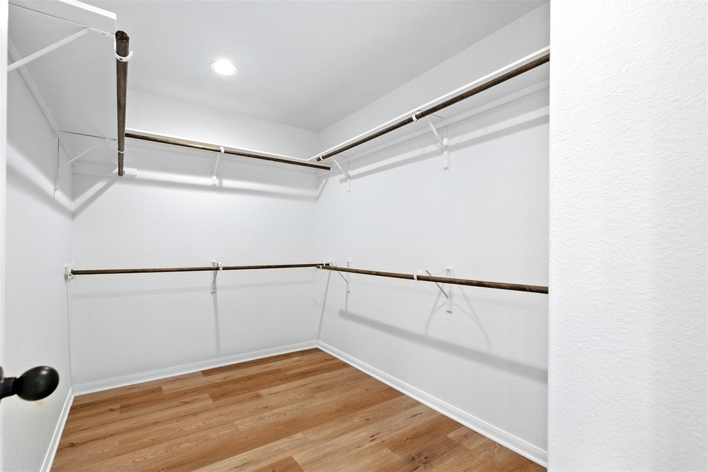 3219 This Way - Photo 21