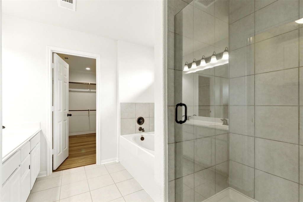 3219 This Way - Photo 19