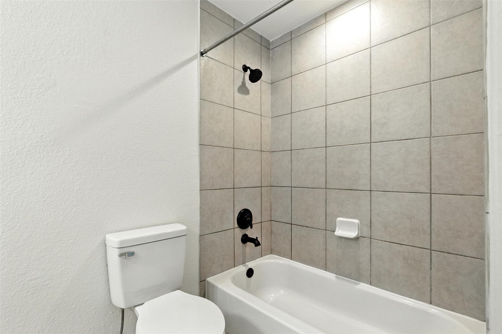 3219 This Way - Photo 26
