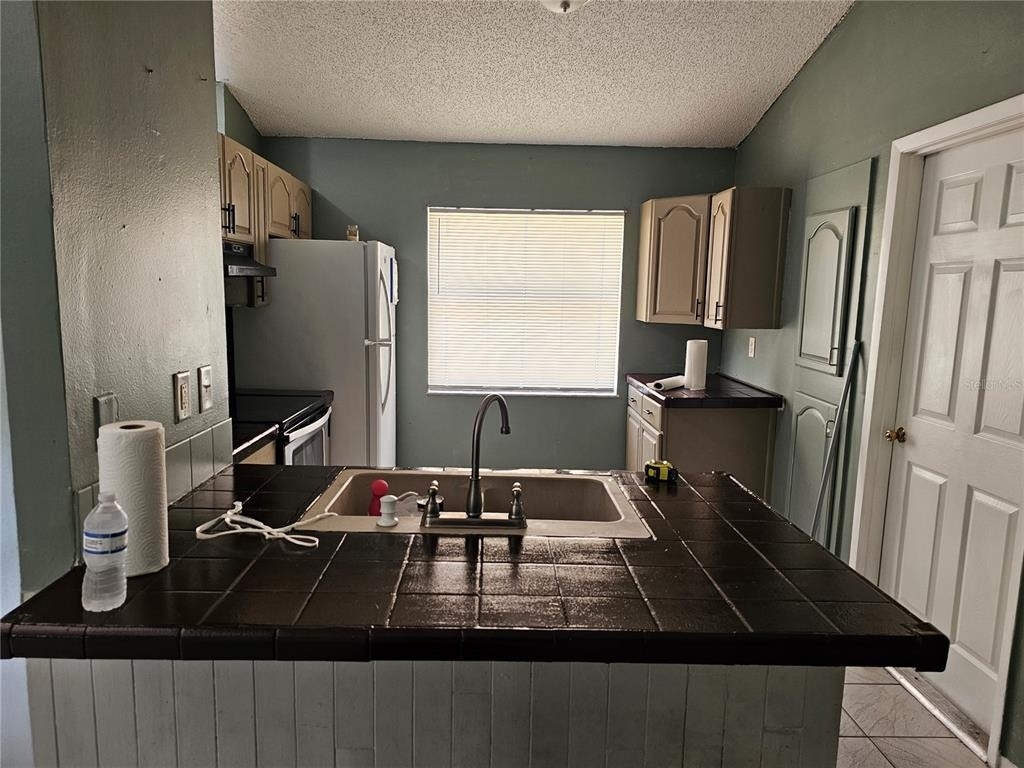 102 Whitehall Way - Photo 8