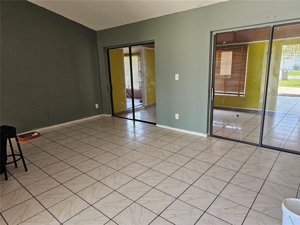 102 Whitehall Way - Photo 11