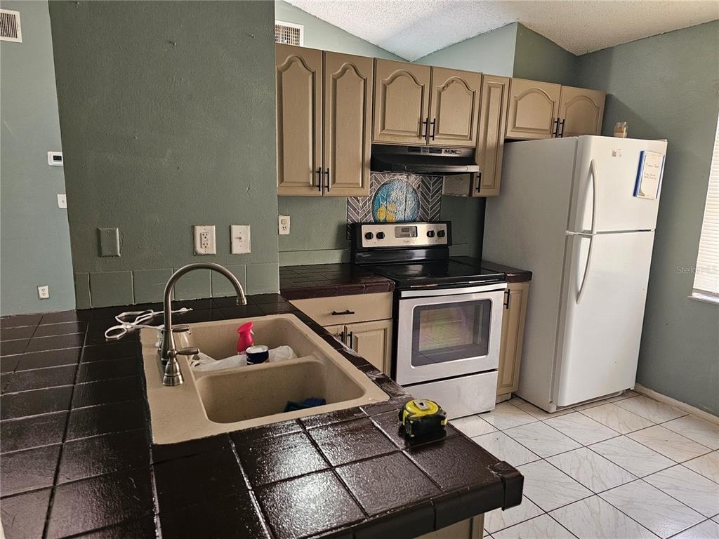 102 Whitehall Way - Photo 14