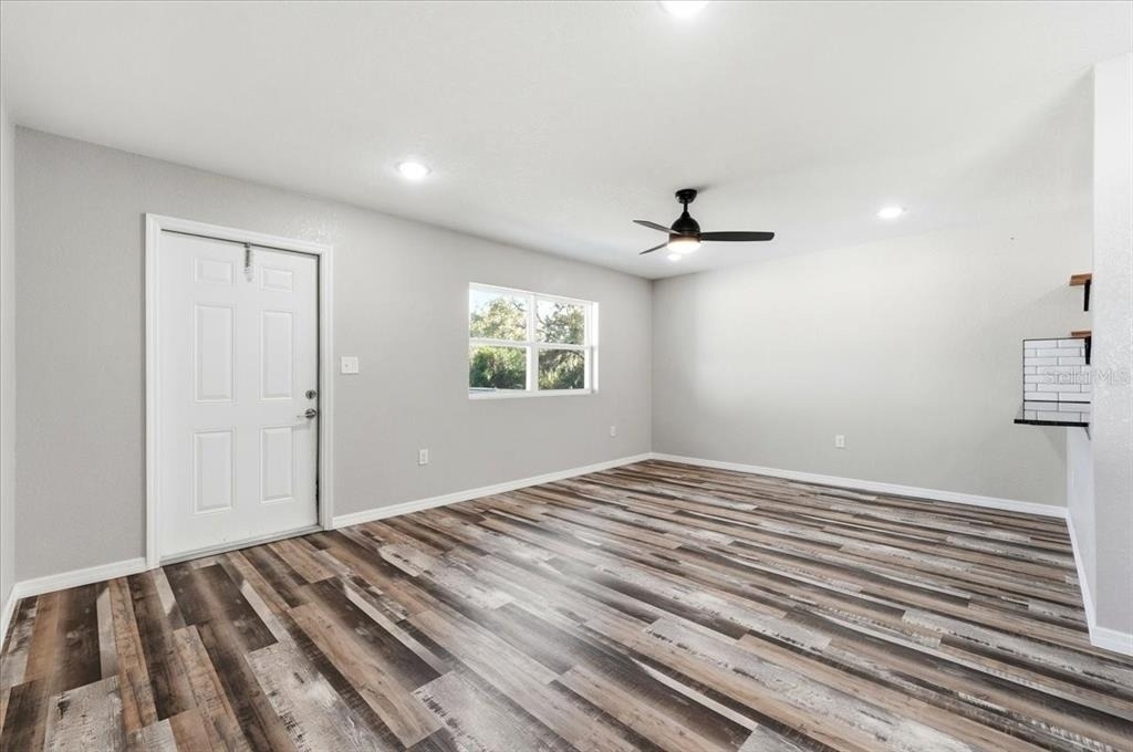 205 Andover Place N - Photo 10