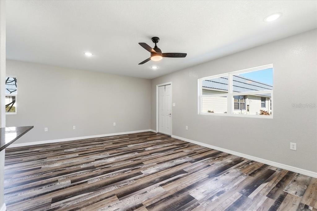 205 Andover Place N - Photo 11