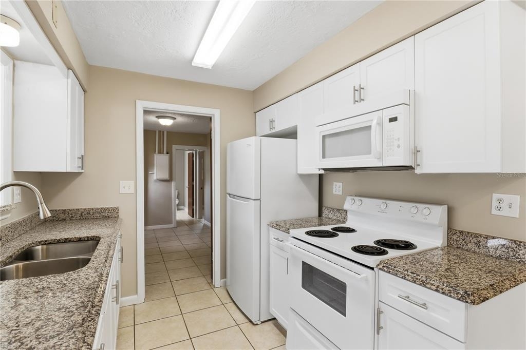 38 Regina Boulevard - Photo 14