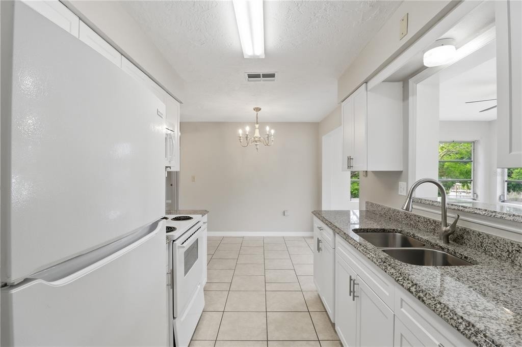 38 Regina Boulevard - Photo 17