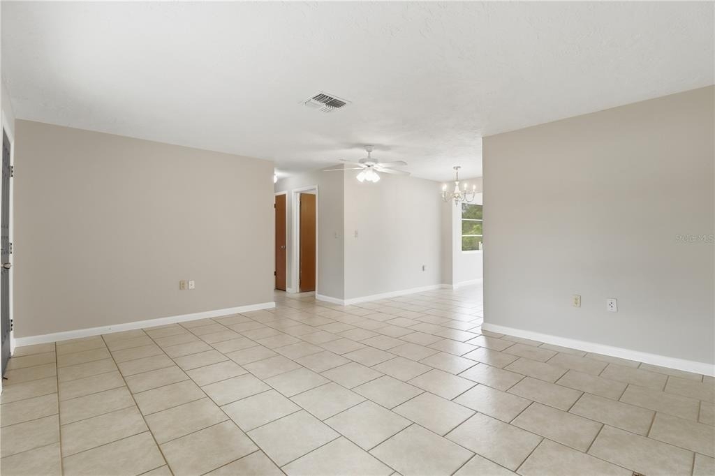 38 Regina Boulevard - Photo 8