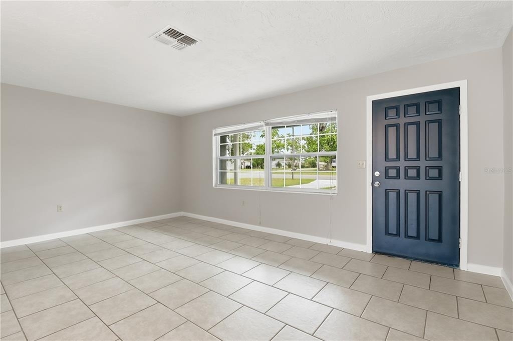 38 Regina Boulevard - Photo 7