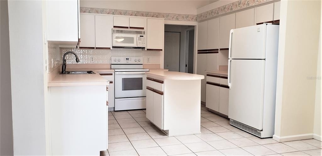 5126 Nw 21st Loop - Photo 3