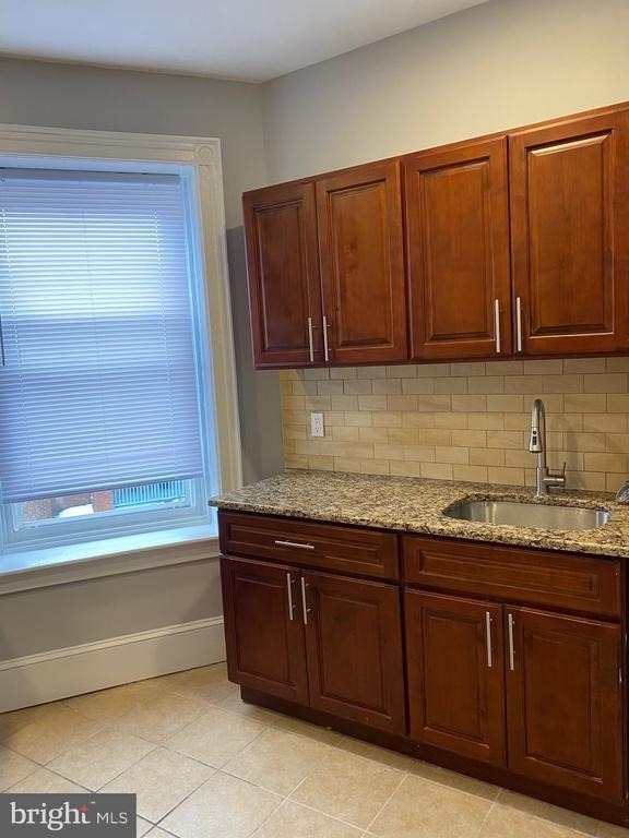 530 W King Street - Photo 1