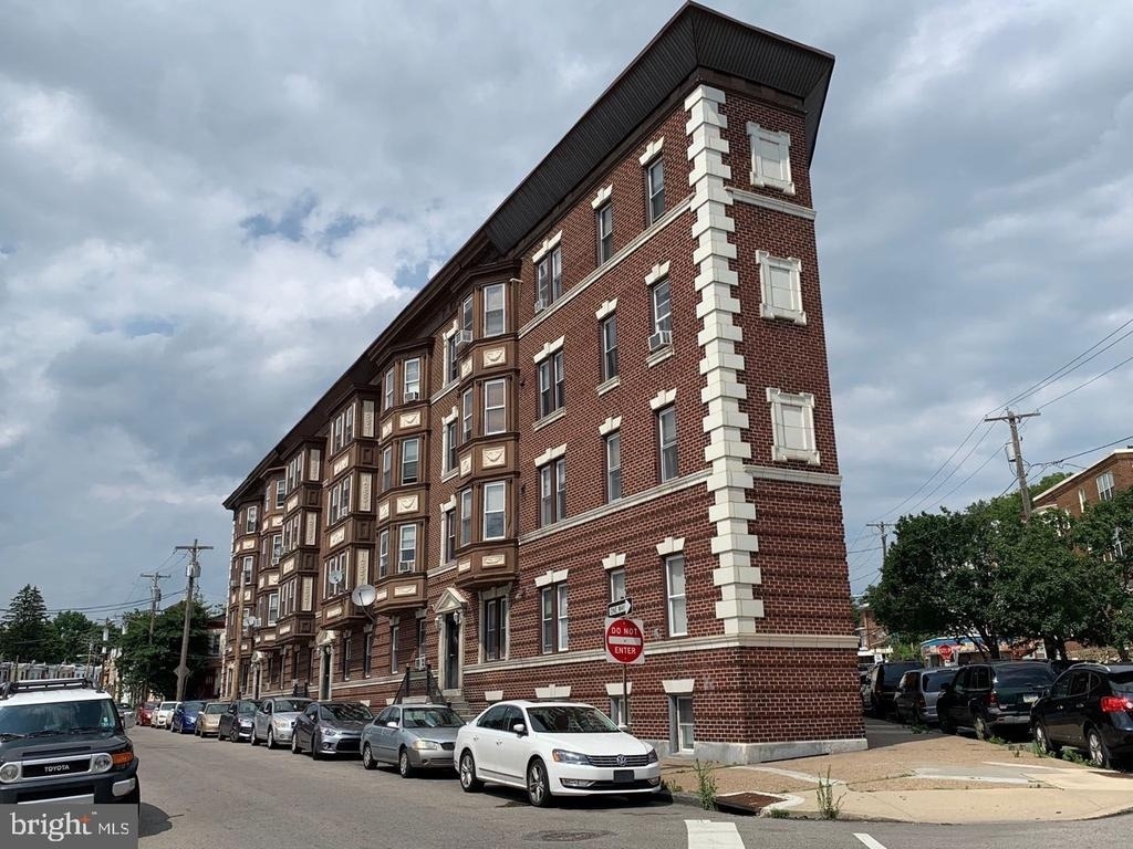 530 W King Street - Photo 0