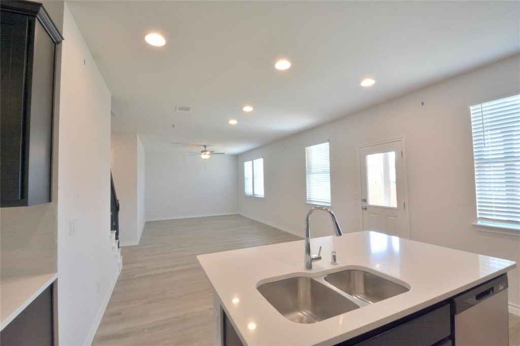 349 Capstone Rd - Photo 5