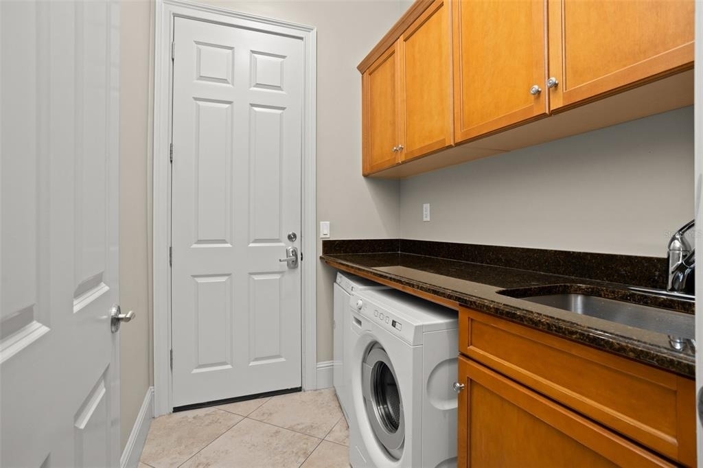 1136 S Pennsylvania Avenue - Photo 34