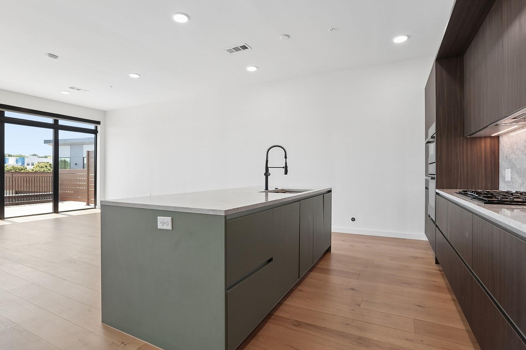 2209 S 1st St - Photo 5
