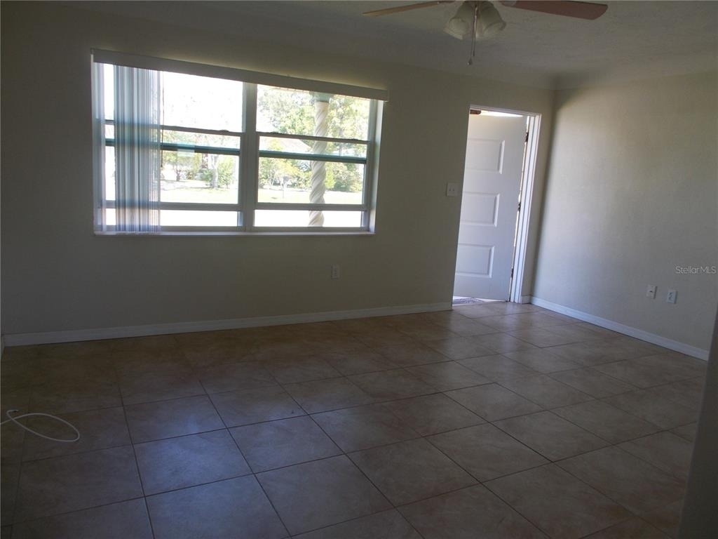 5982 52nd Avenue N - Photo 4