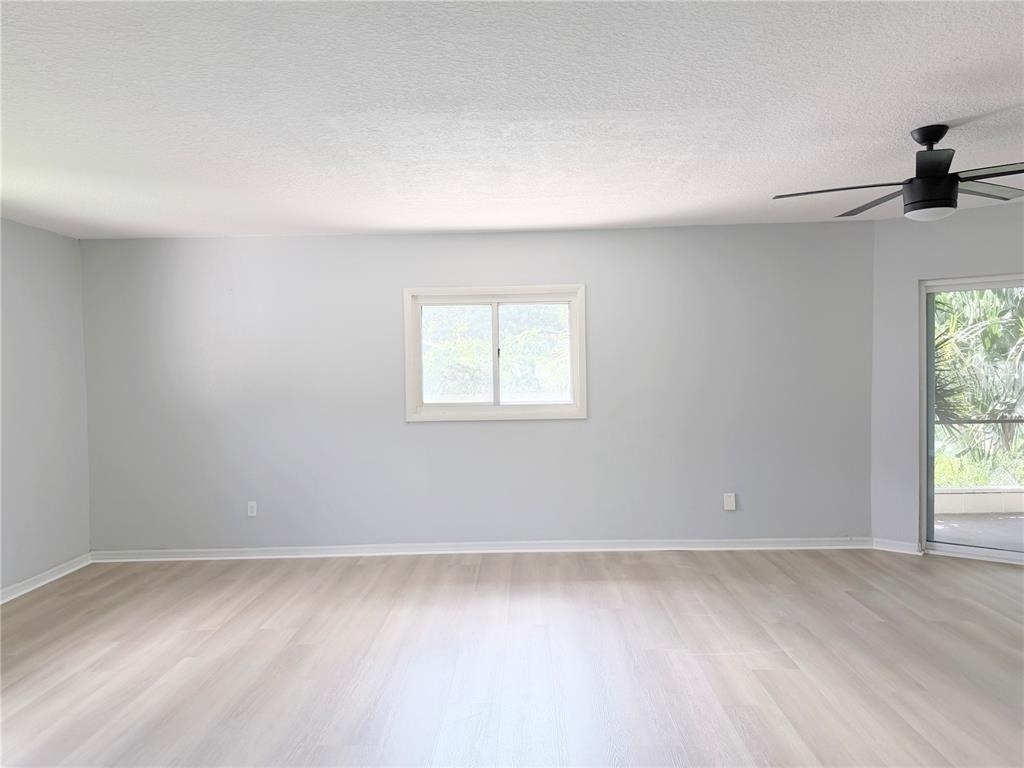 912 Carvell Drive - Photo 15