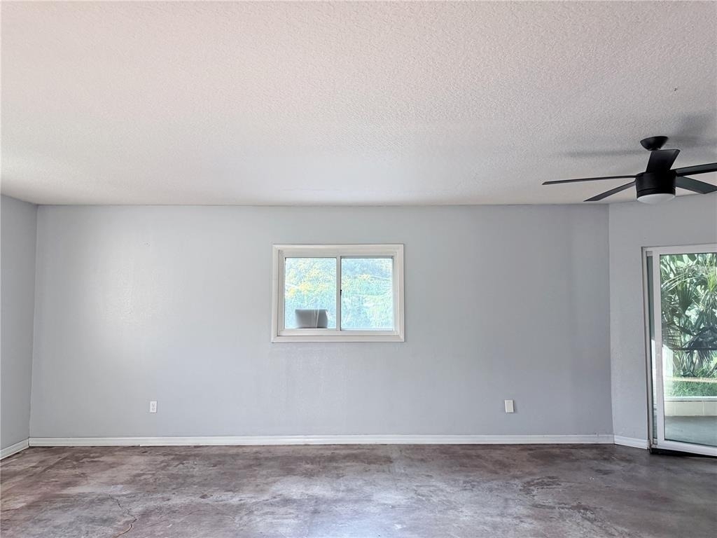 912 Carvell Drive - Photo 15