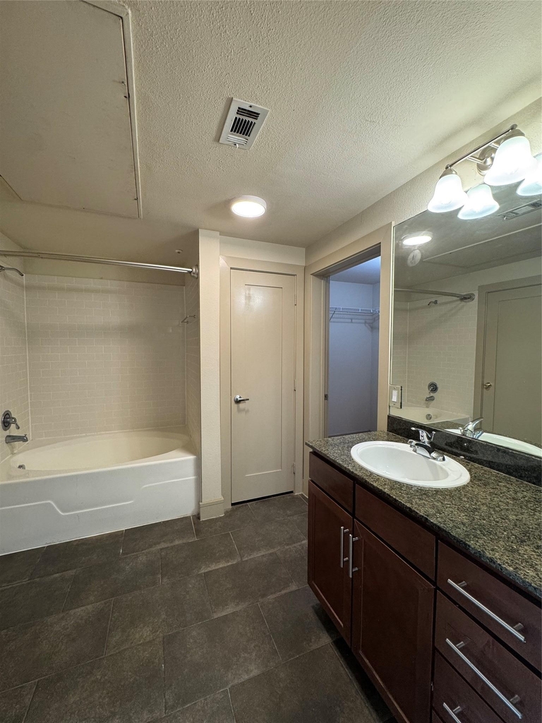 3016 Guadalupe St - Photo 4