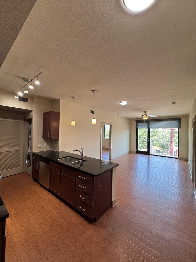 3016 Guadalupe St - Photo 2