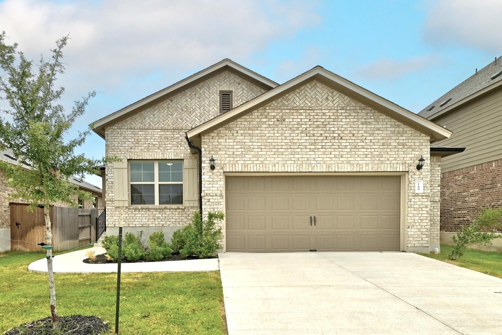 149 Hackberry Ln - Photo 0