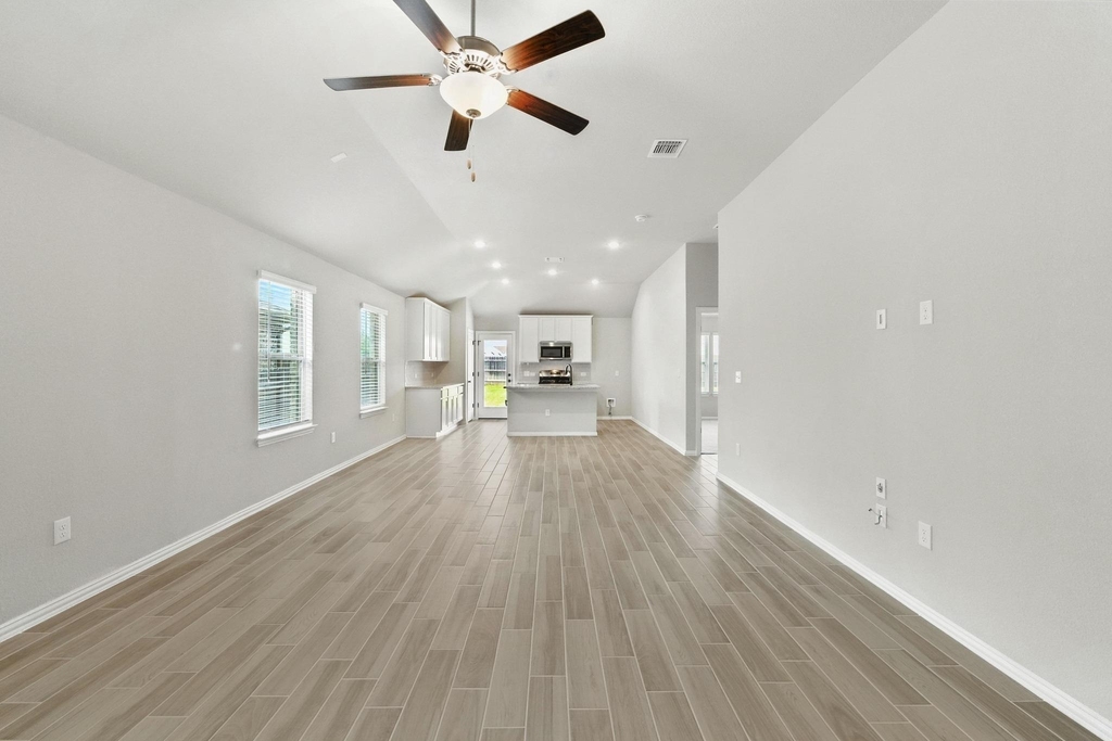 149 Hackberry Ln - Photo 5