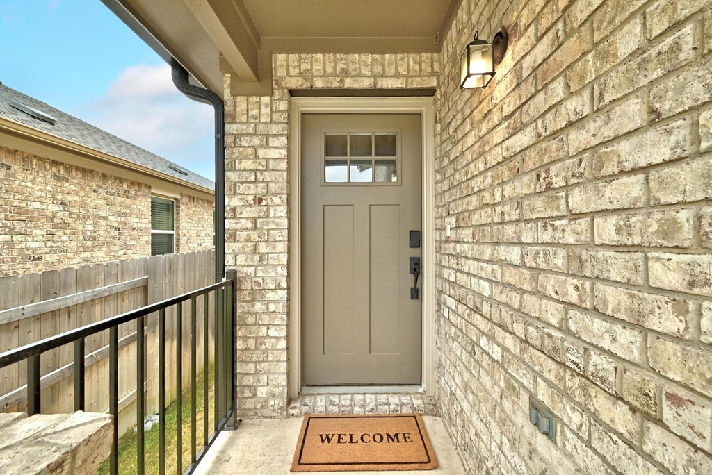 149 Hackberry Ln - Photo 3