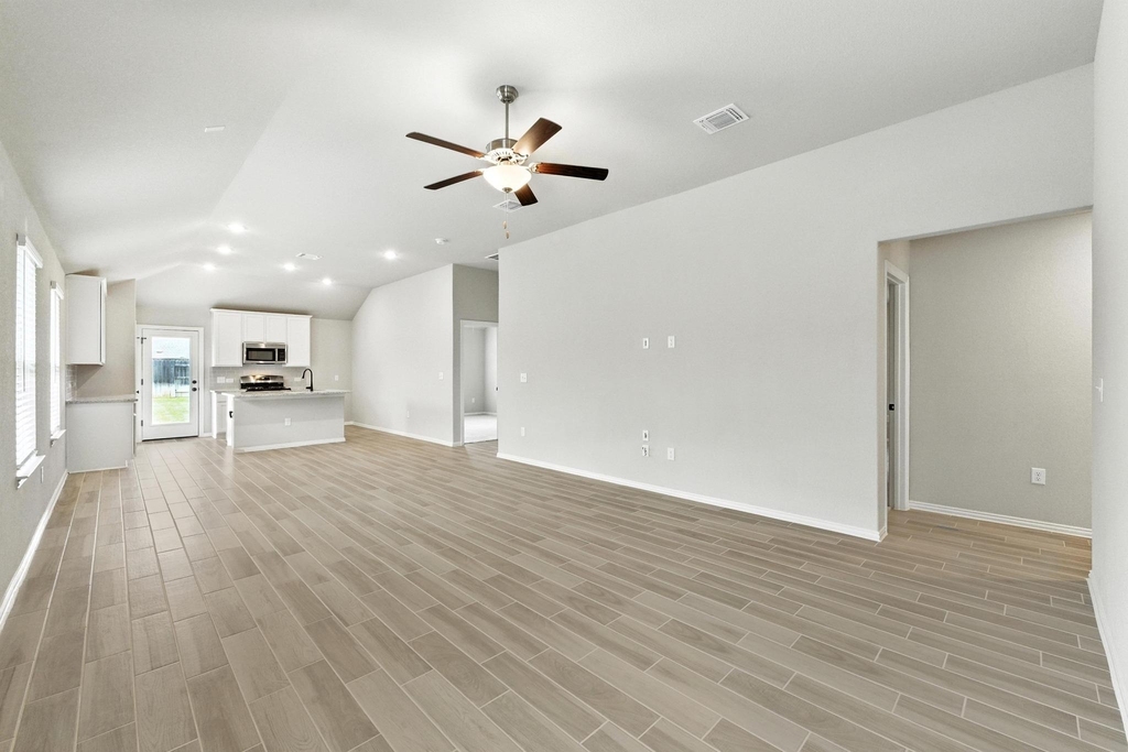 149 Hackberry Ln - Photo 6