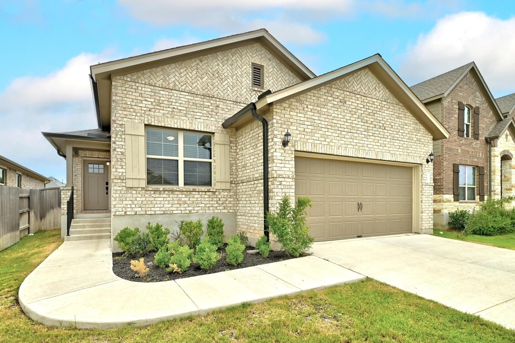 149 Hackberry Ln - Photo 2