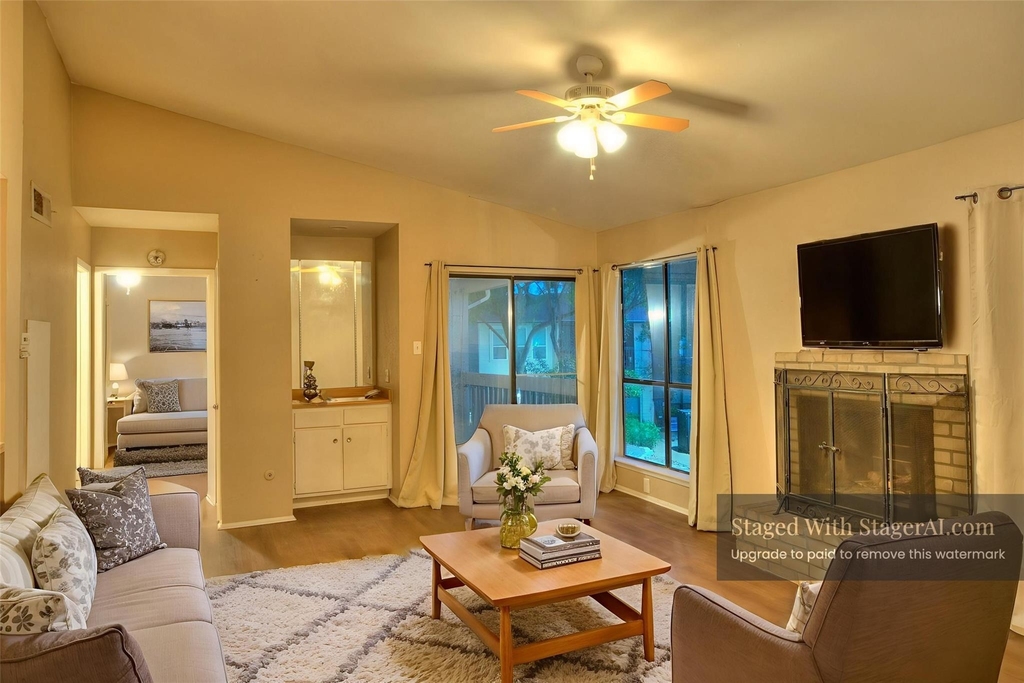 9009 Richmond Avenue - Photo 3