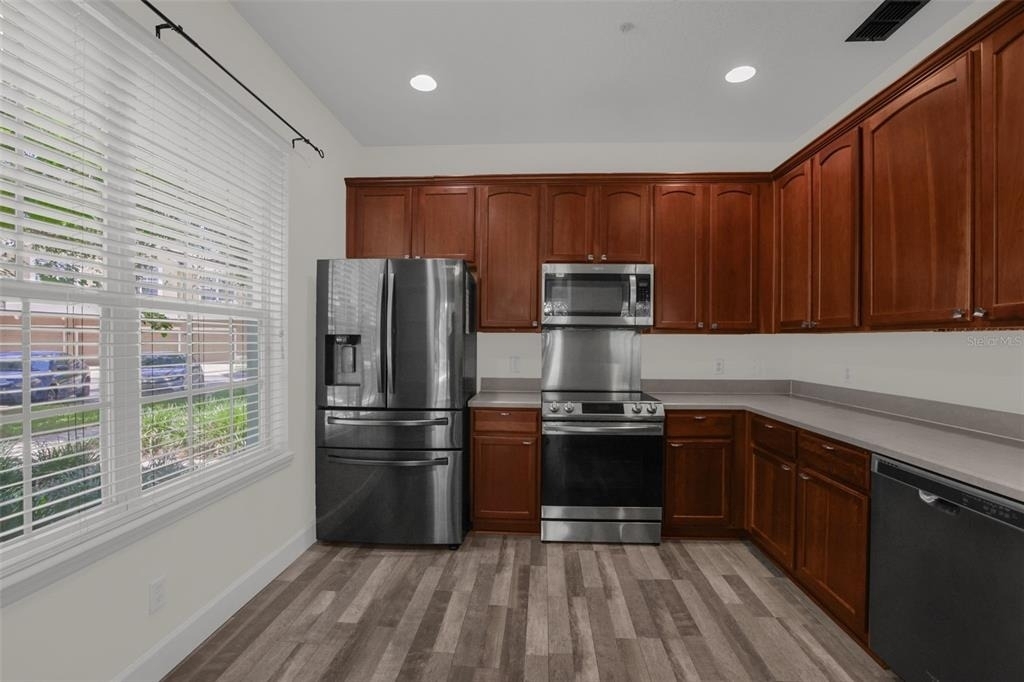 740 Ashworth Overlook Drive - Photo 9