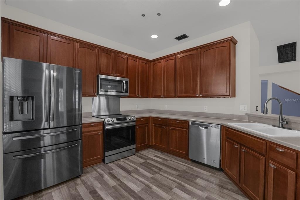 740 Ashworth Overlook Drive - Photo 10
