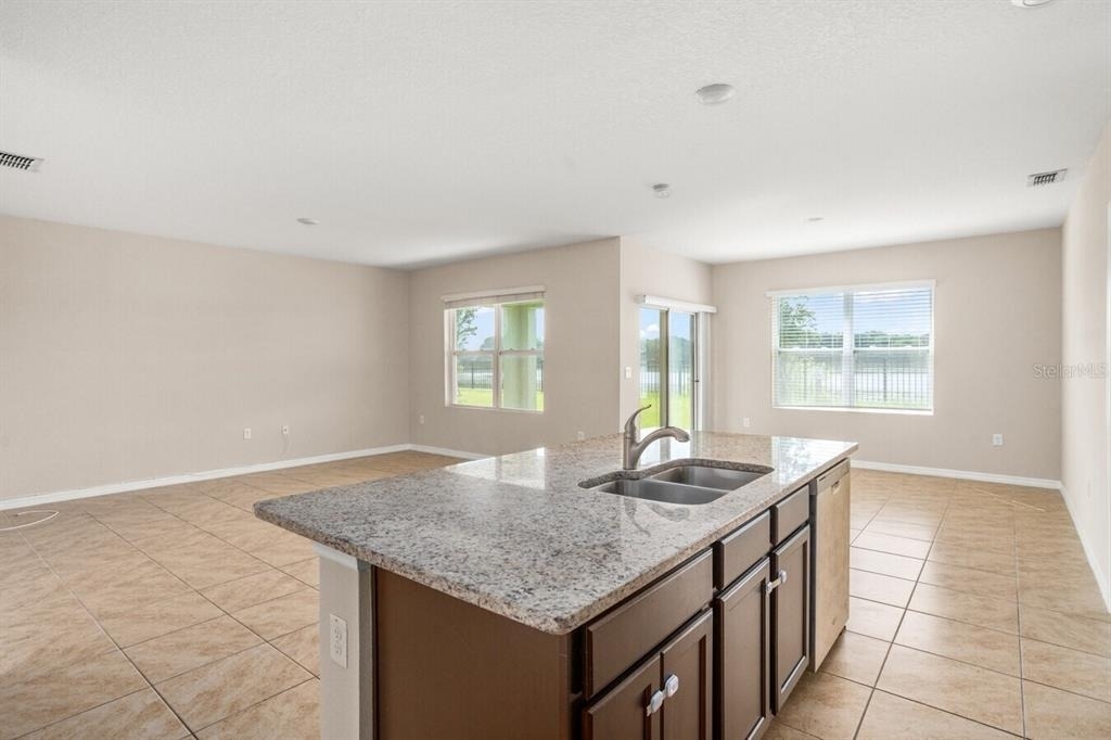 1112 Fox Path - Photo 3