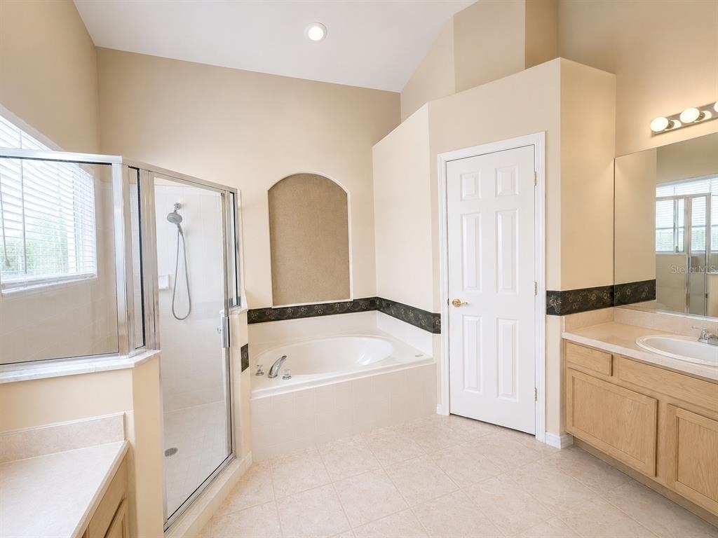 15849 Mercott Court - Photo 4