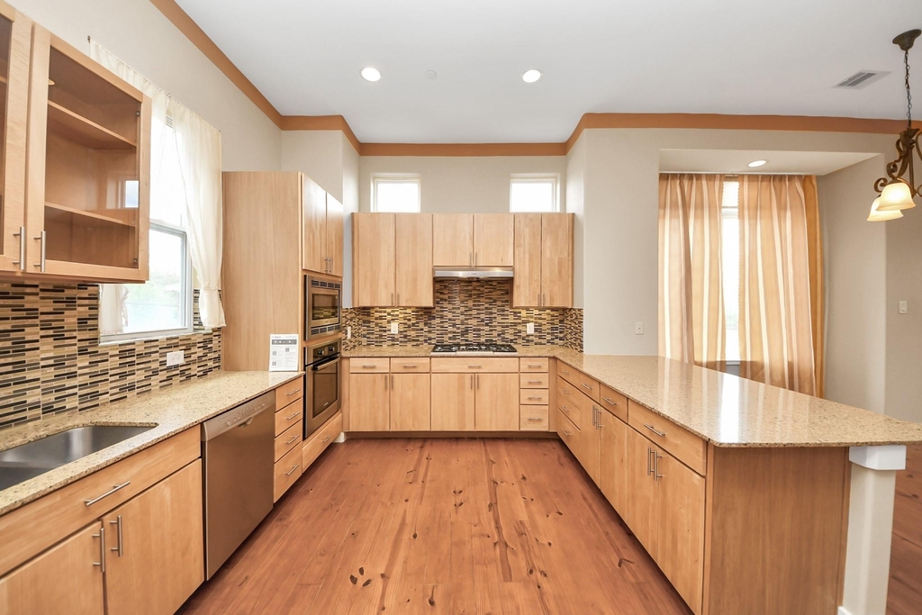 1807 W Webster Street - Photo 10